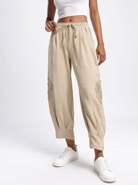 DressBerry Women Crinkled Relaxed Fit Trousers