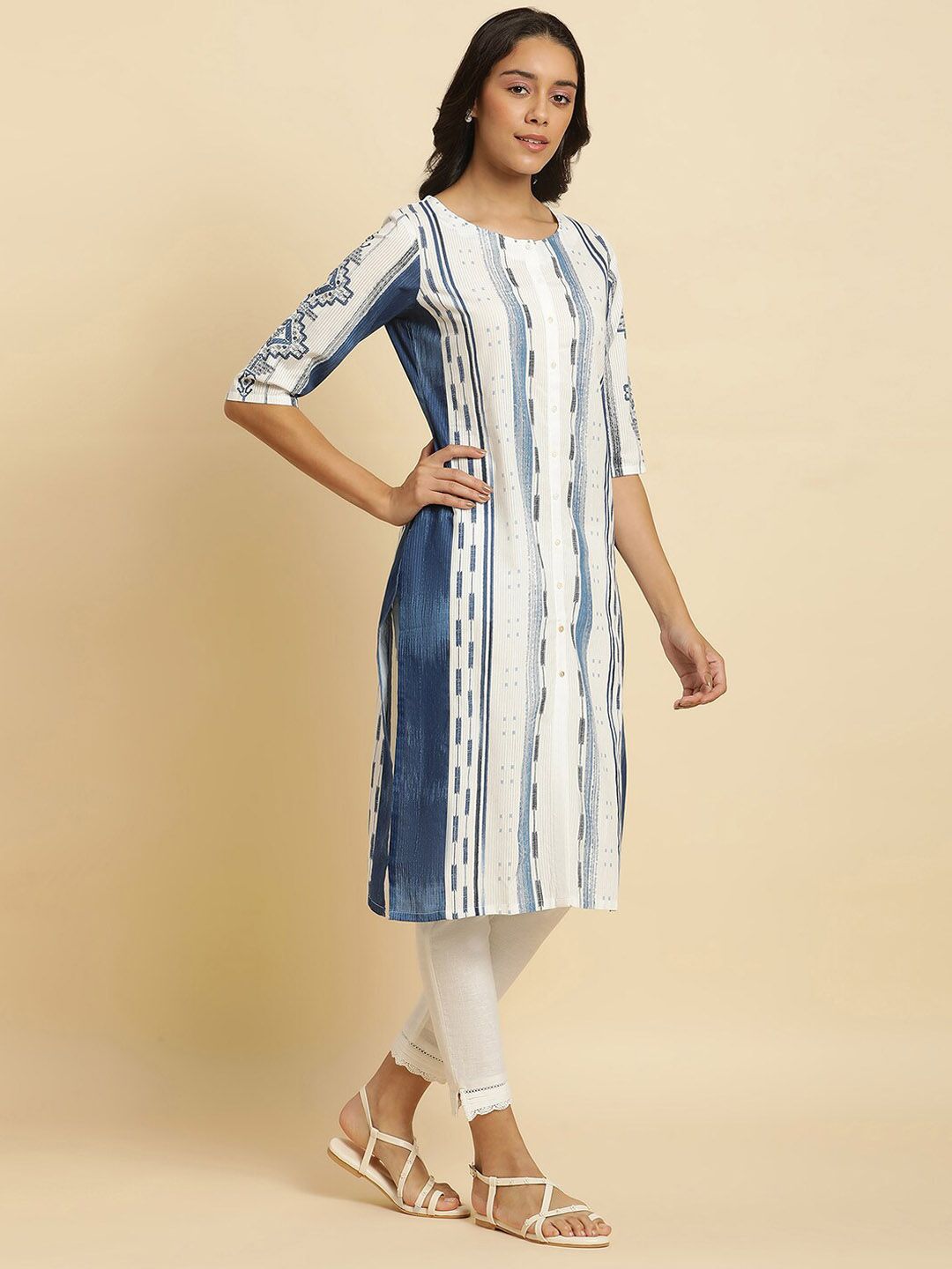 W Geometric Printed Round Neck Straight Pure Cotton Kurta