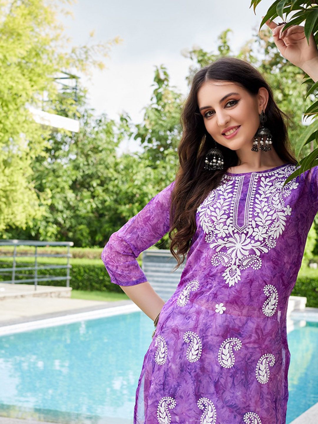 KALINI Ethnic Motifs Embroidered Thread Work Georgette Straight Kurta