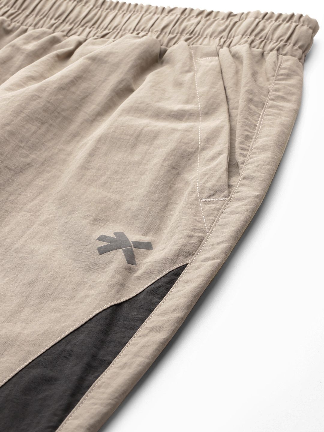 HRX by Hrithik Roshan Colourblocked Rapid-Dry Running Tracksuit