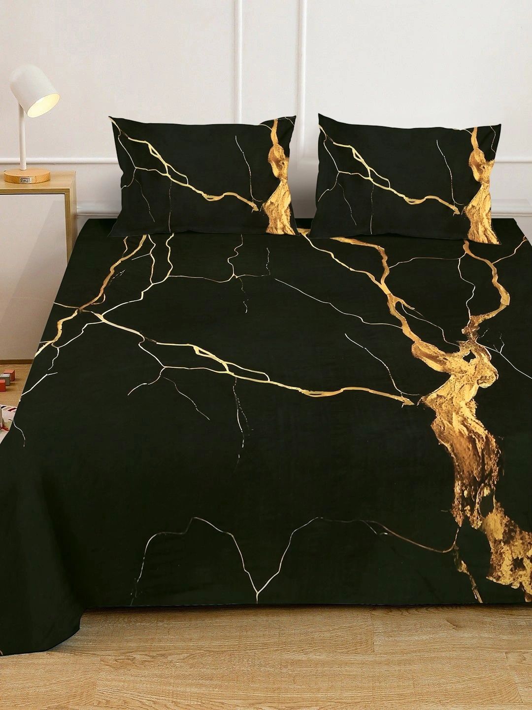 Moda Rapido X KLOTTHE Black & Gold-Toned 400 TC King Bedsheet with 2 Pillow Covers