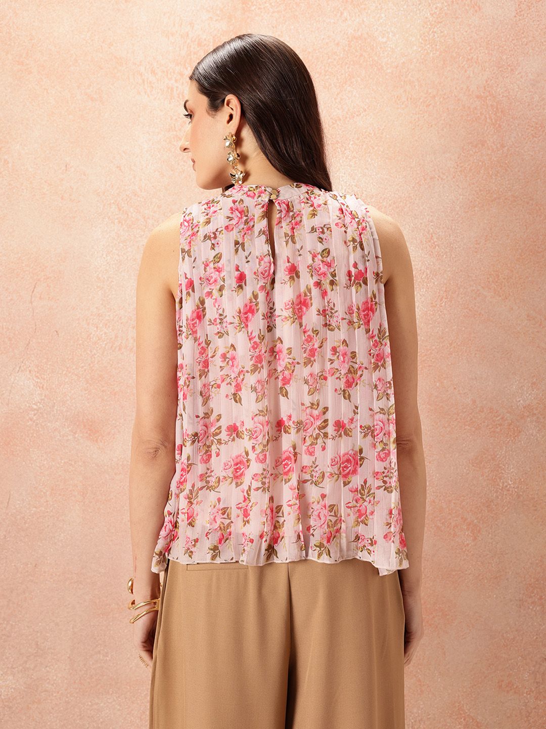 all about you Floral Print Accordion Pleated Sleeveless Top