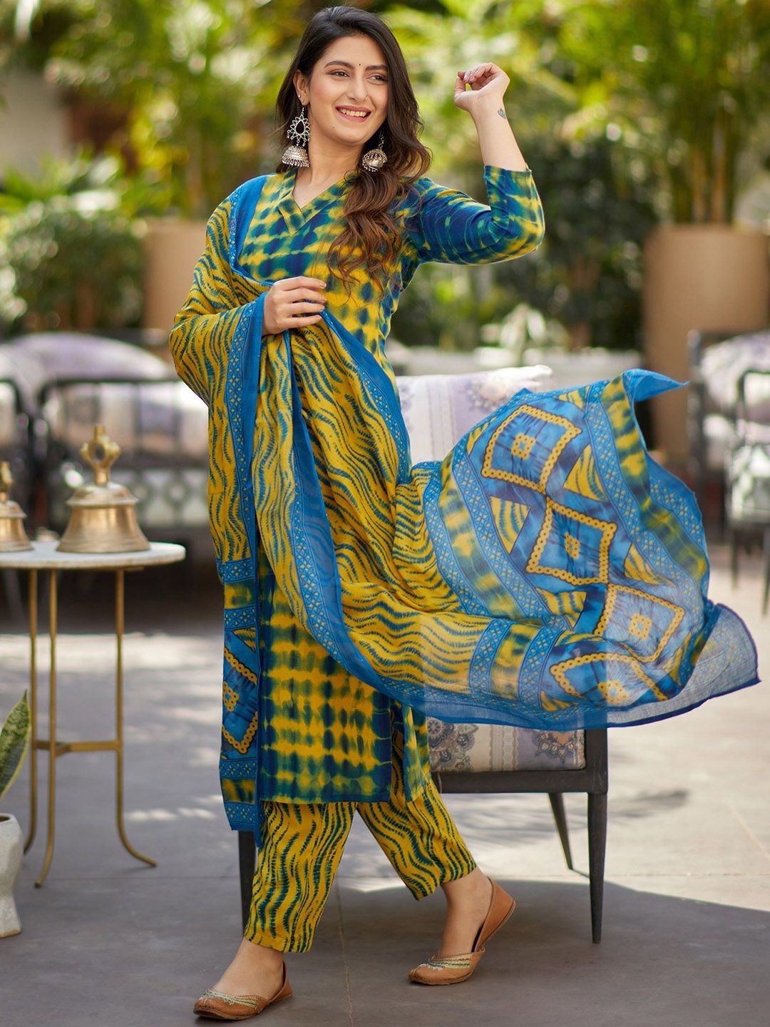 KALINI Women Printed Regular Thread Work Kurta with Trousers & With Dupatta