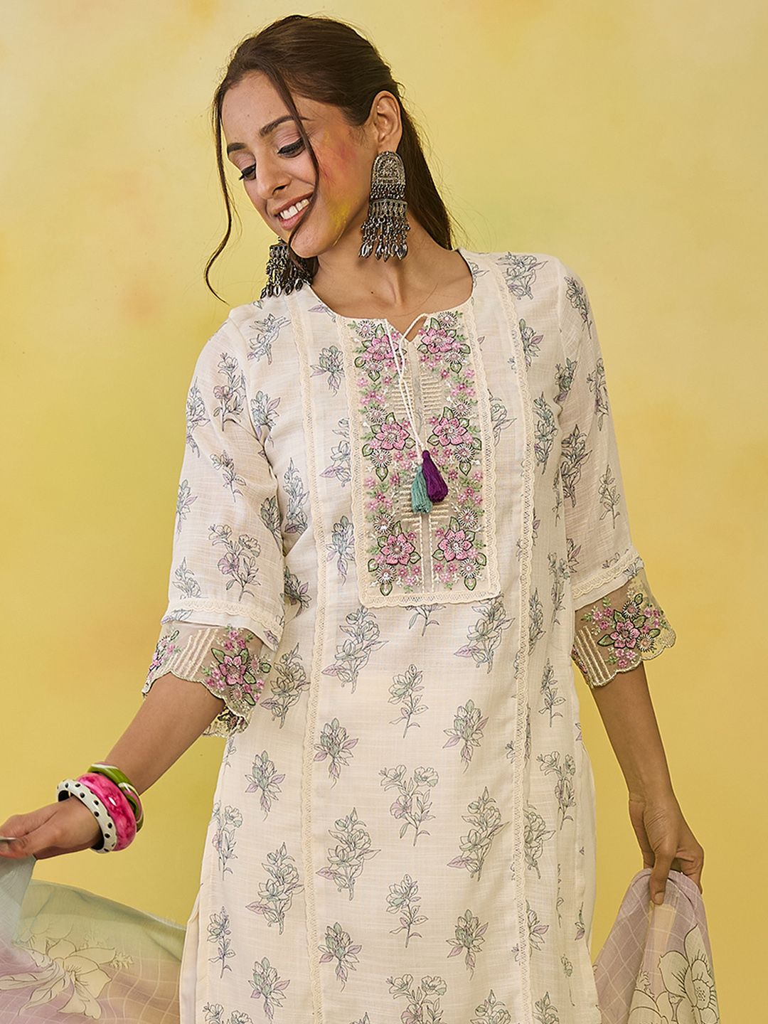 Indo Era Women Floral Printed Regular Thread Work Pure Cotton Kurta with Trousers & With Dupatta