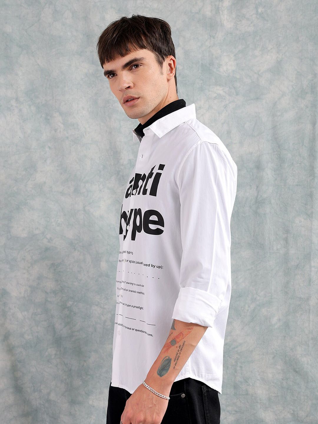 The Indian Garage Co Slim Fit Typography Printed Pure Cotton Casual Shirt