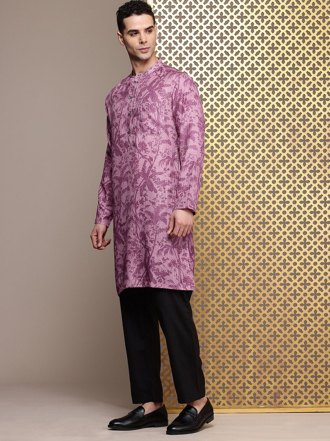House of Pataudi Jashn Floral Printed Sequinned Kurta