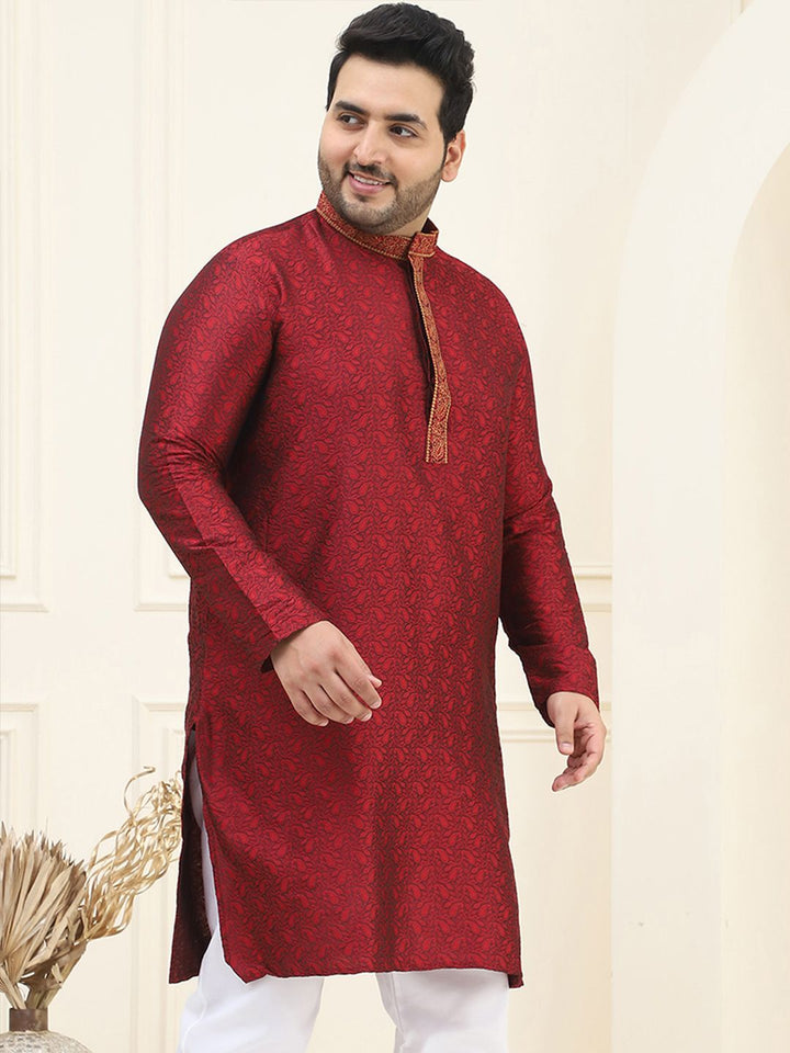 SOJANYA PLUS Men Maroon Benang Sulam Kurta Kerja