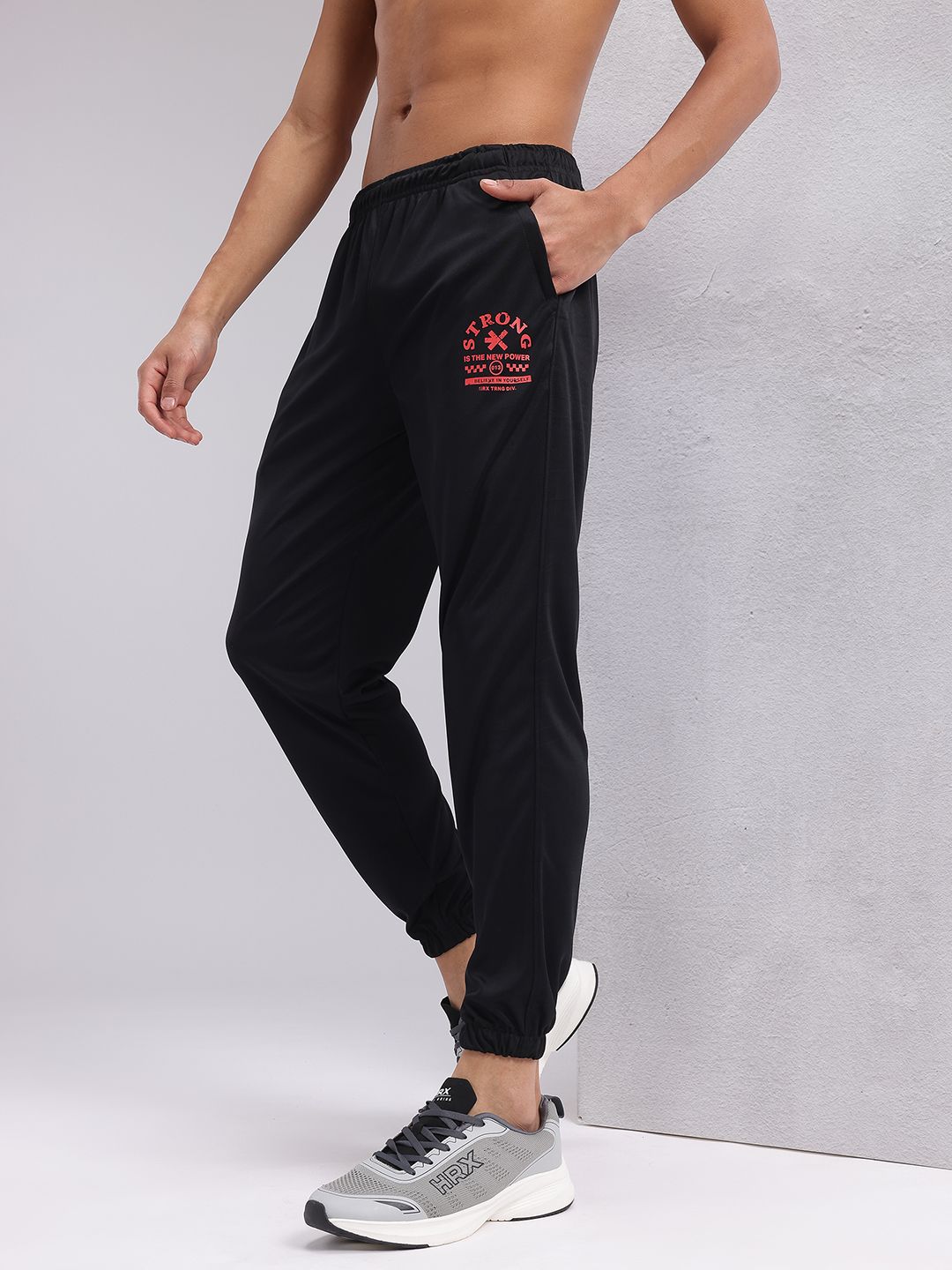 HRX by Hrithik Roshan Men Mid-Rise Typography Print Rapid-Dry Training Joggers