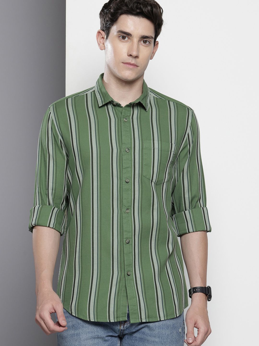 The Indian Garage Co Pure Cotton Slim Fit Opaque Textured & Striped Casual Shirt