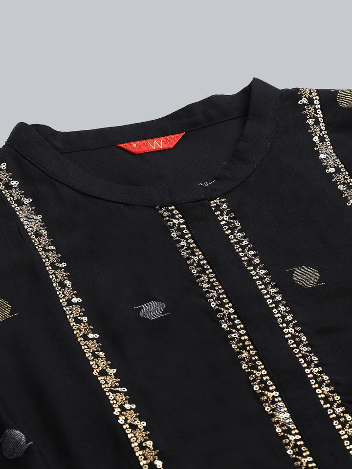 W Women Black Geometric Embroidered Thread Work Kurta