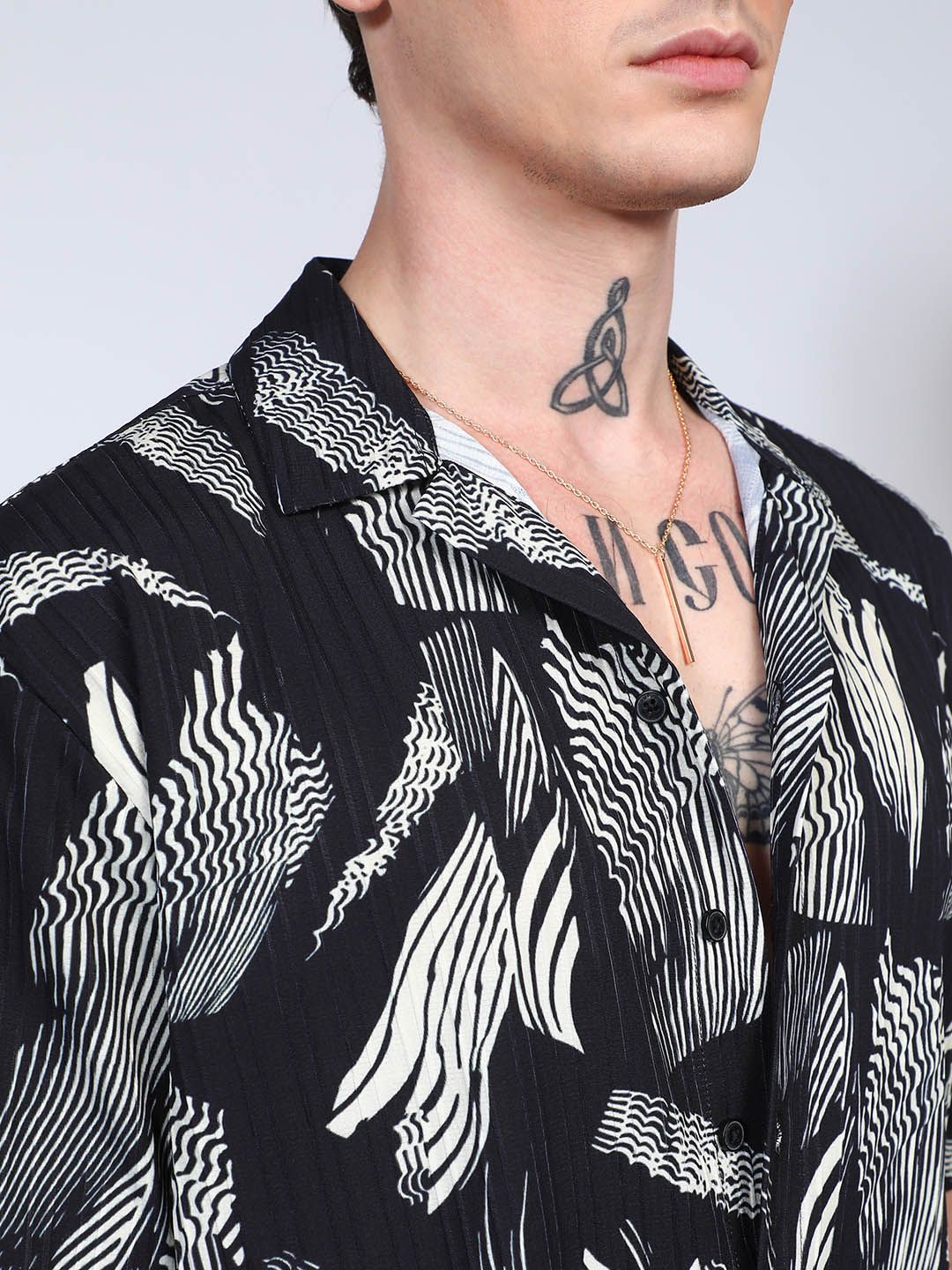 Campus Sutra Men Comfort Foliage Printed Cuban Collar Oversized Casual Shirt