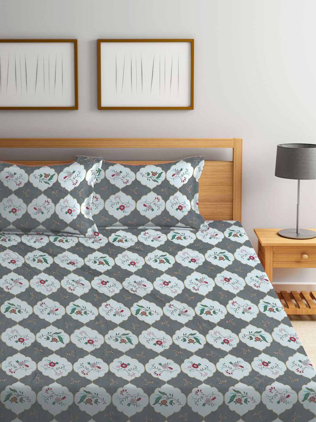 KLOTTHE Grey Floral Printed 300 TC Fitted Super King Double Bedsheet with 2 Pillow Covers