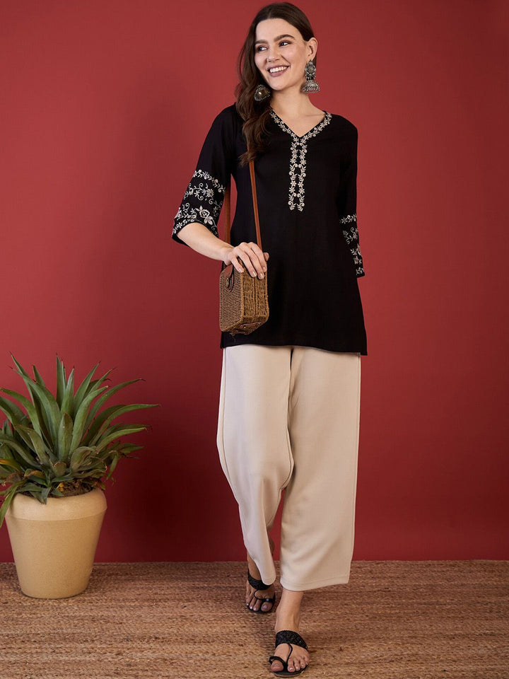 Anouk V-Neck Regular Sleeves Short Kurti