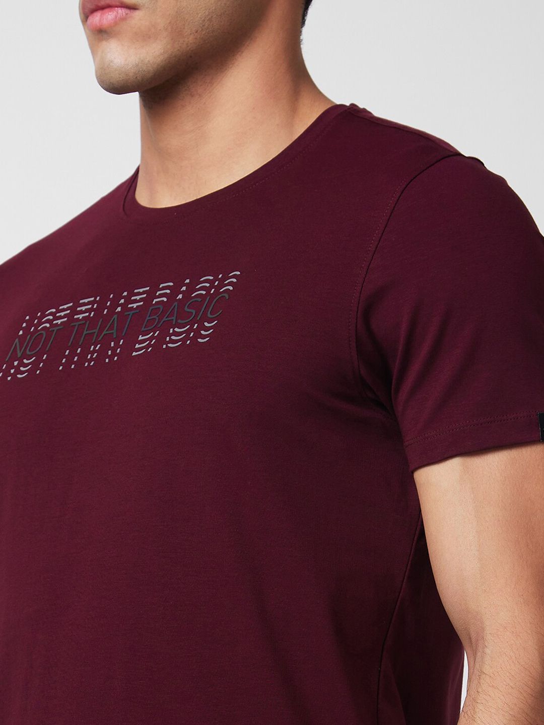 SPYKAR Typography Printed Round Neck Slim Fit Cotton T-shirt