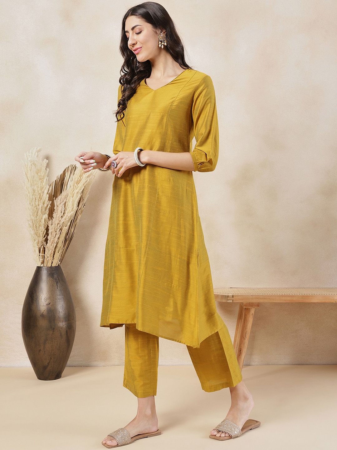 Anouk V-Neck Three-Quarter Sleeves Panelled Kurta with Trousers