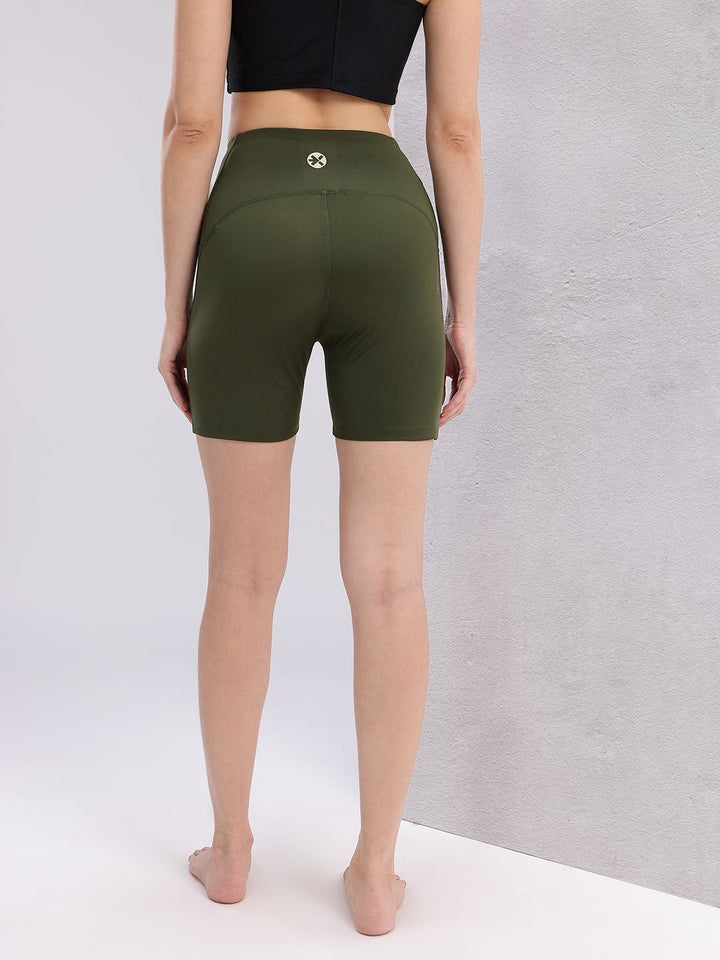 HRX by Hrithik Roshan Women Mid-Rise Rapid-Dry Yoga Shorts