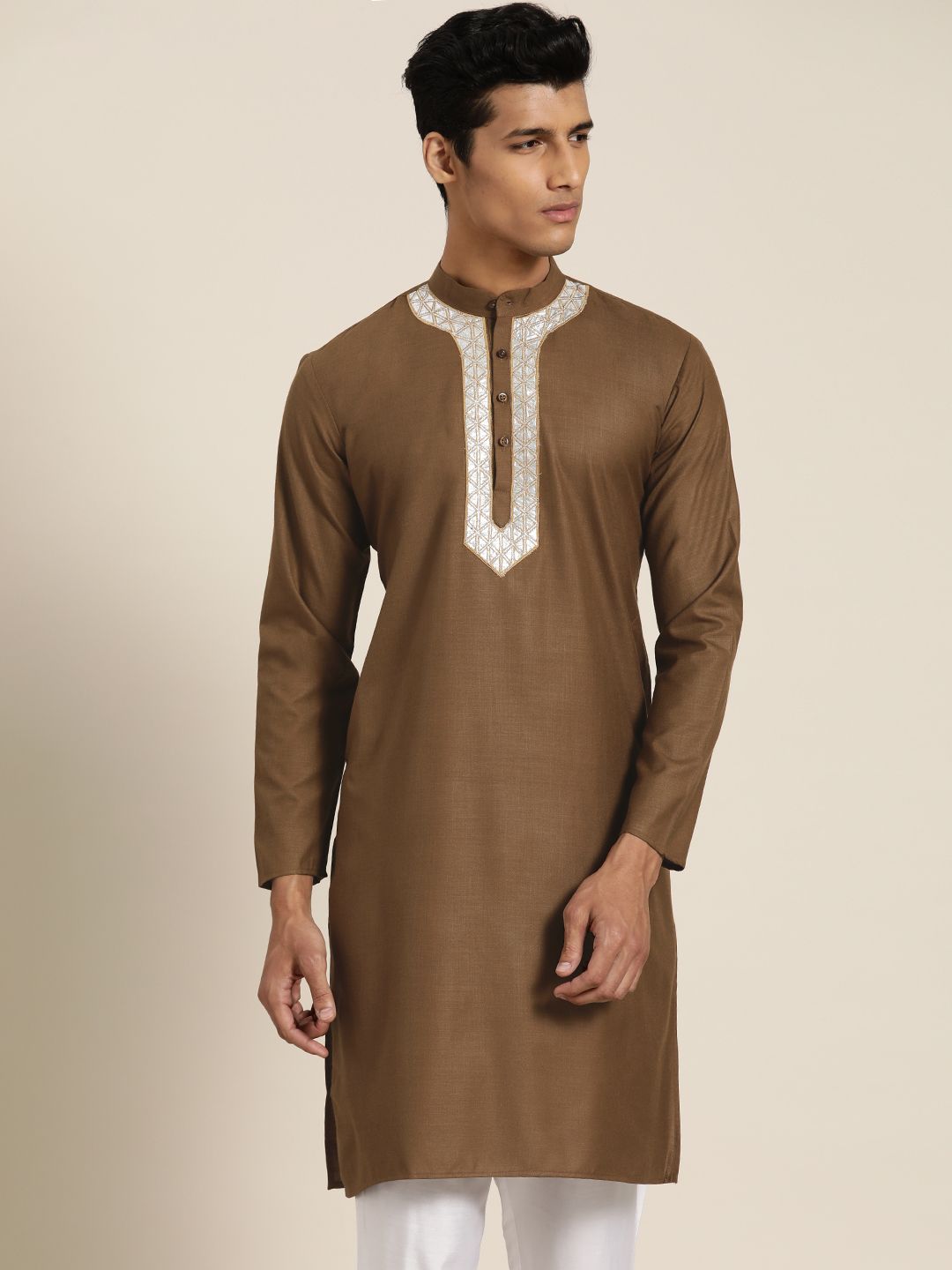 Anug by SOJANYA Men Brown Pure Cotton Solid Gotta Patti Detail Kurta