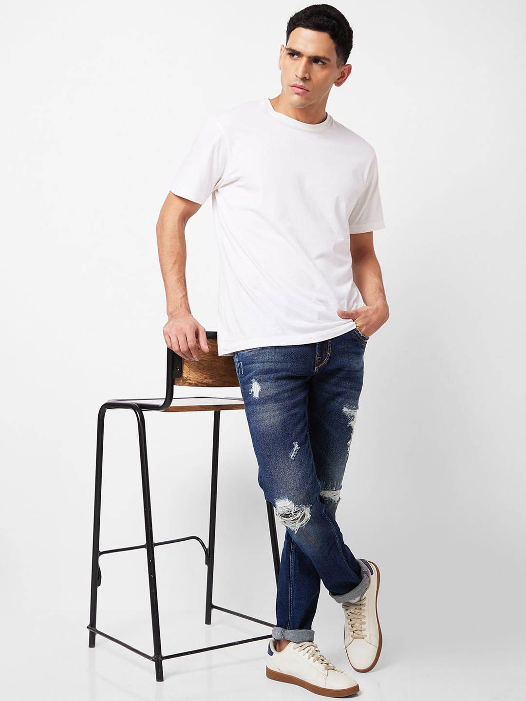 SPYKAR Men Mid-Rise Mildly Distressed Heavy Fade Ripped Jeans