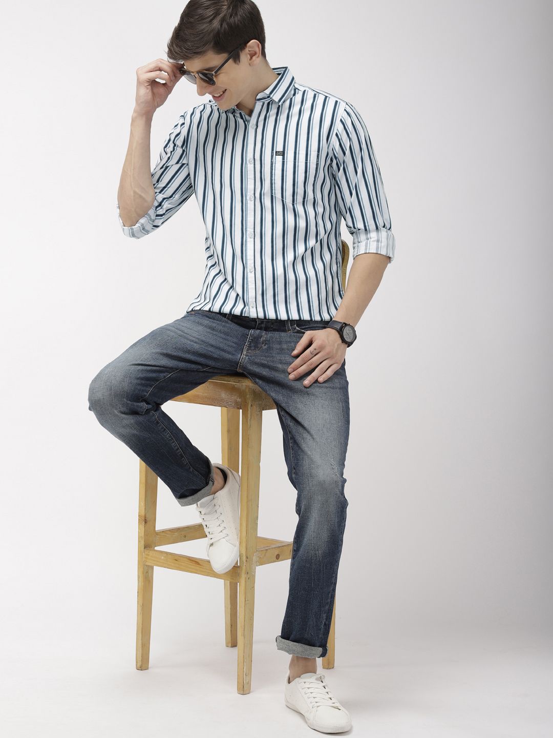 The Indian Garage Co Men White & Teal Blue Slim Fit Striped Casual Shirt