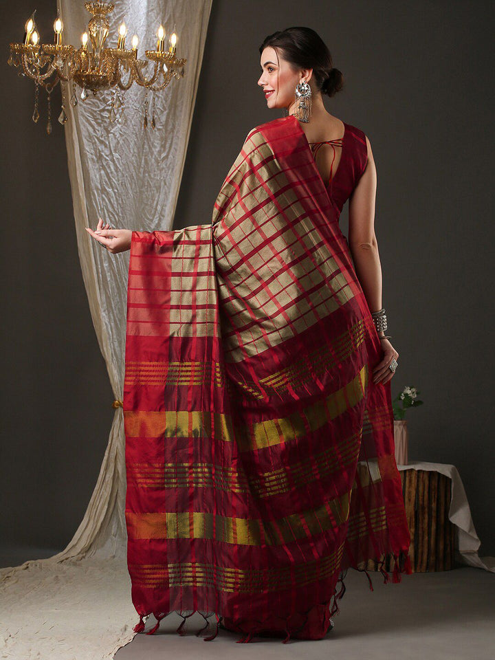 Saree mall Checks Silk Blend Saree