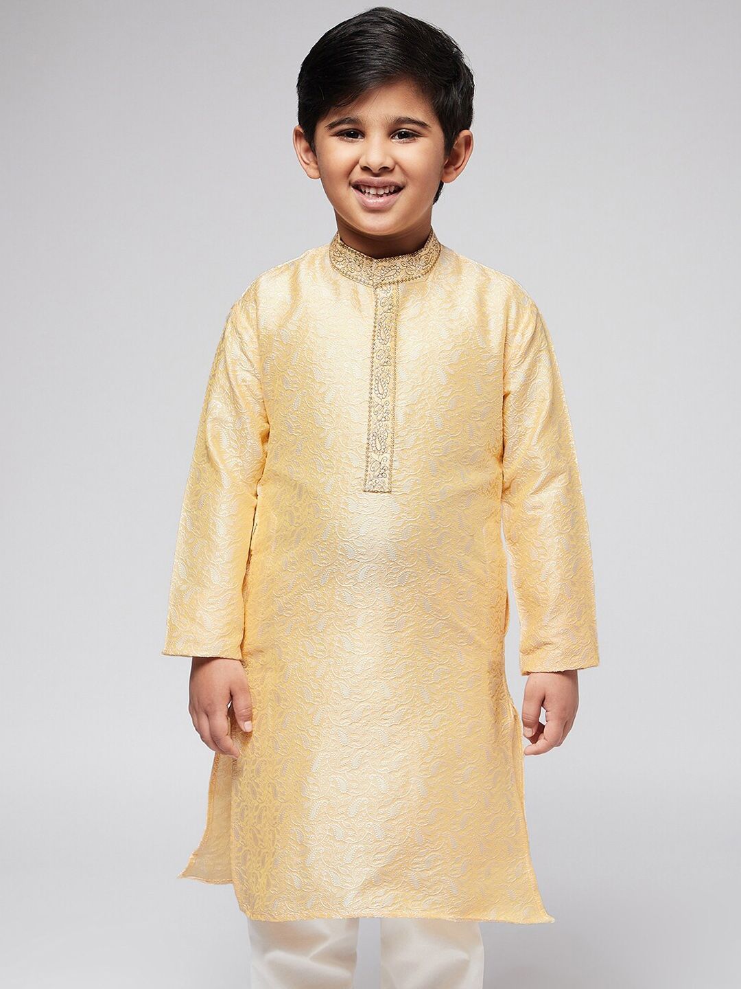 SOJANYA Boys Gold-Toned Thread Work Kurta