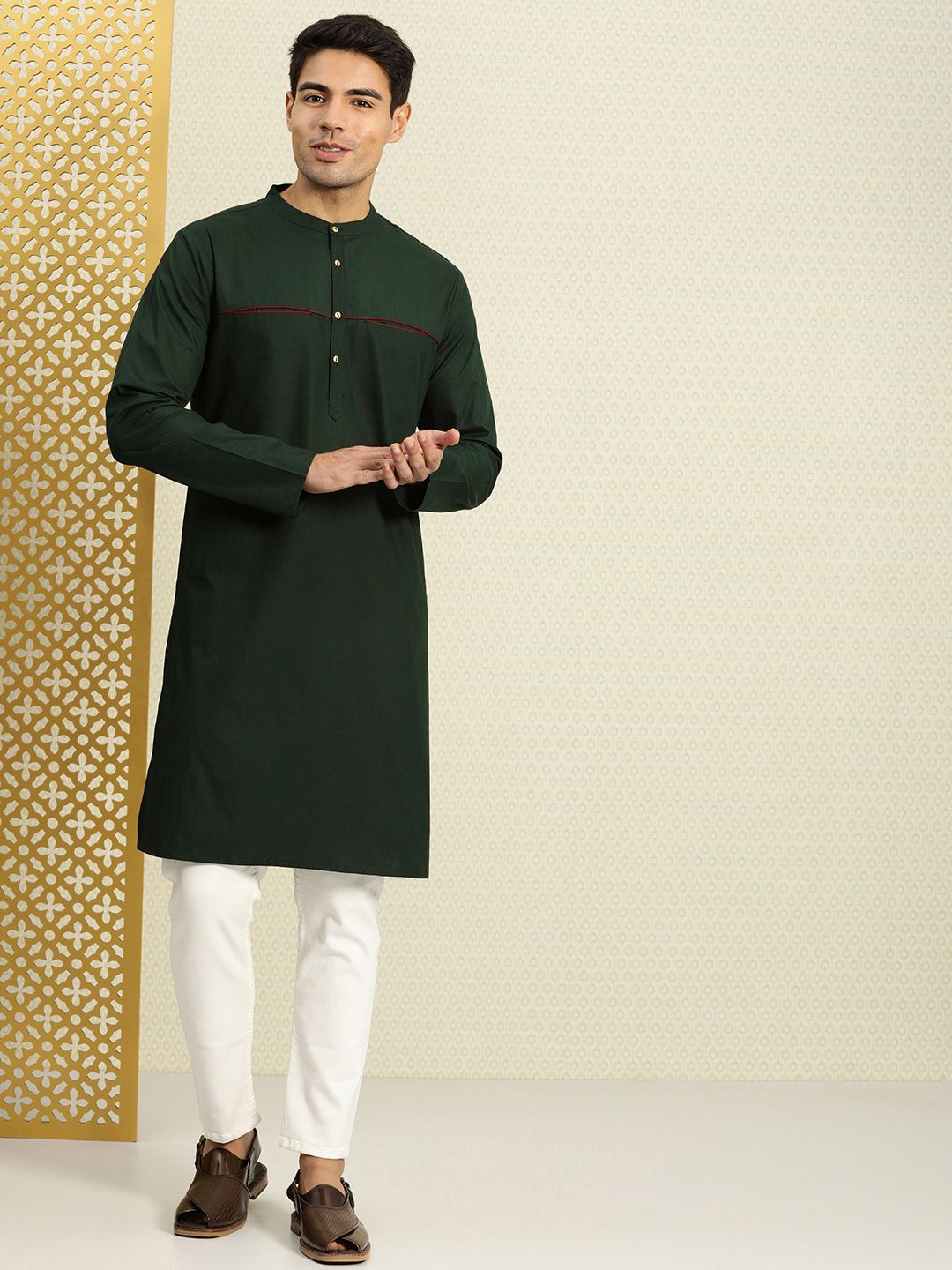 House of Pataudi Men Green Solid Straight Kurta