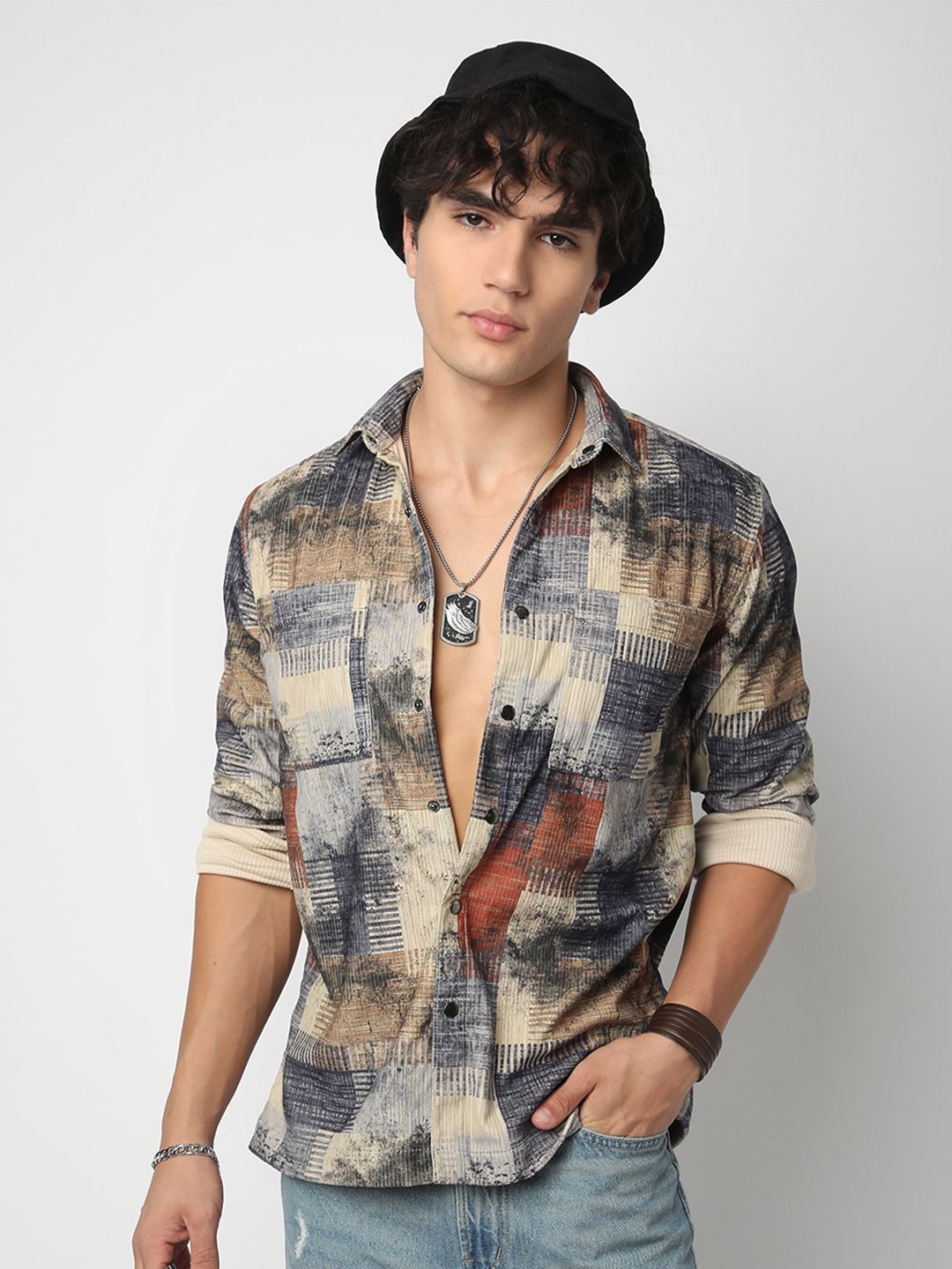 VASTRADO Men Classic Spread Collar Abstract Printed Cotton Casual Shirt