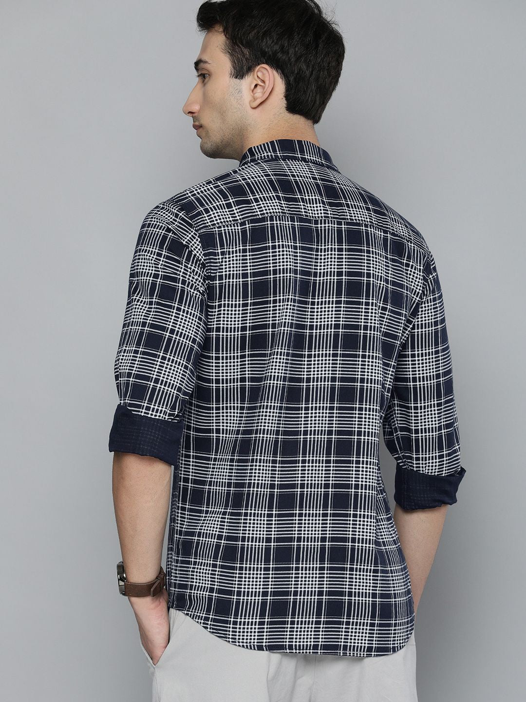 The Indian Garage Co Men Navy Blue Slim Fit Tartan Checks Opaque Checked Casual Shirt