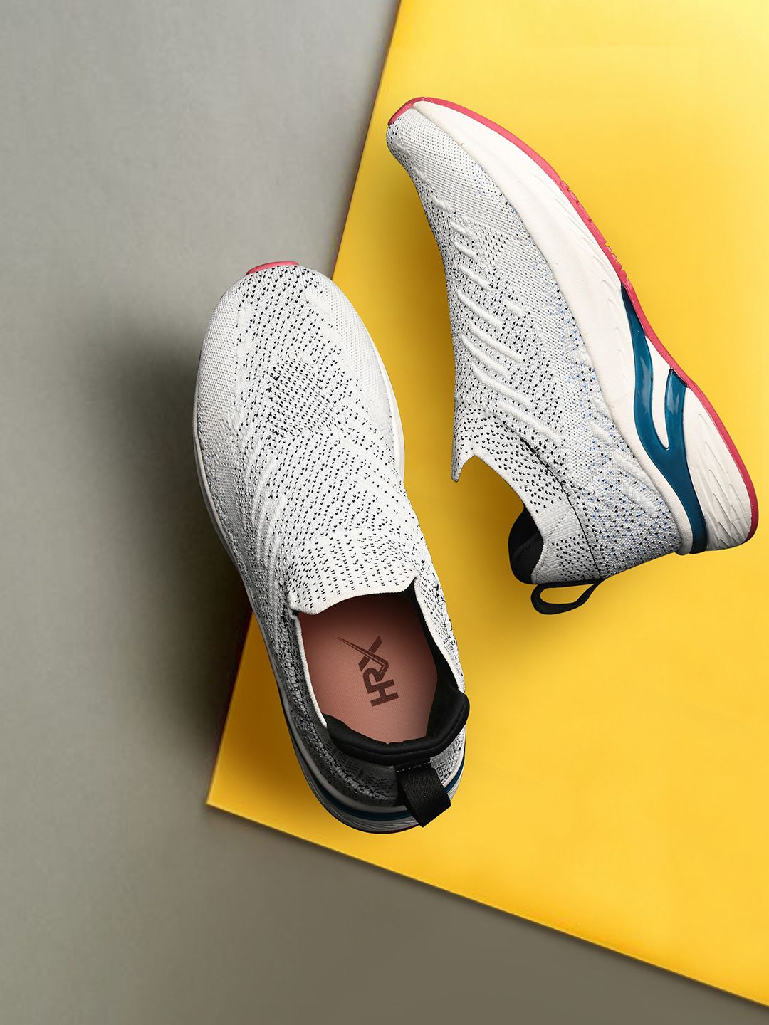 HRX by Hrithik Roshan Women Textured Walking Shoes