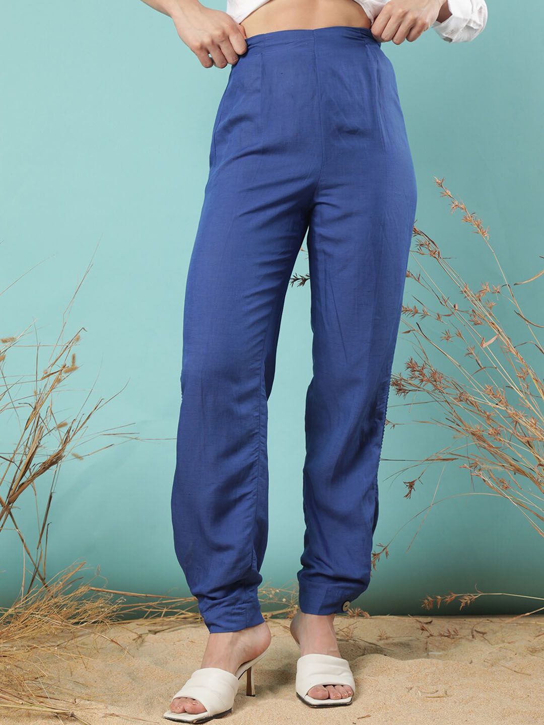 RAREISM Women Slim Fit Mid-Rise Pleated Trousers