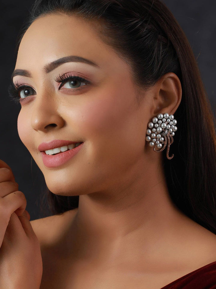 Anting-anting kancing kontemporari priyaasi perak