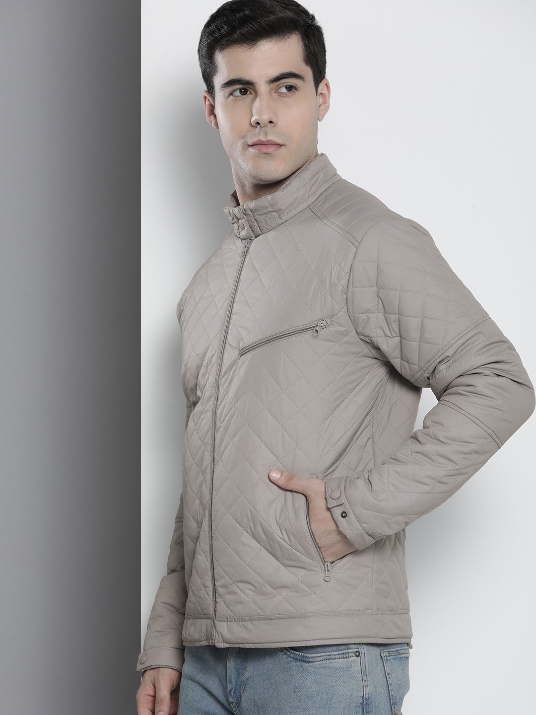 The Indian Garage Co Men Slim Fit Zip-Front Puffer Jacket with Insert Pockets