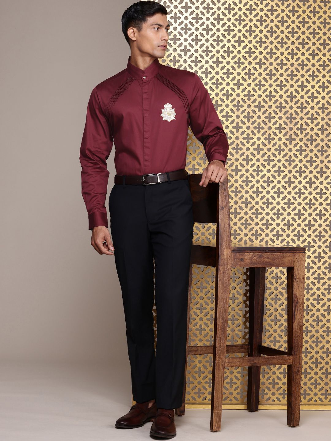 House of Pataudi Embroidered Pure Cotton Opaque Party Shirt
