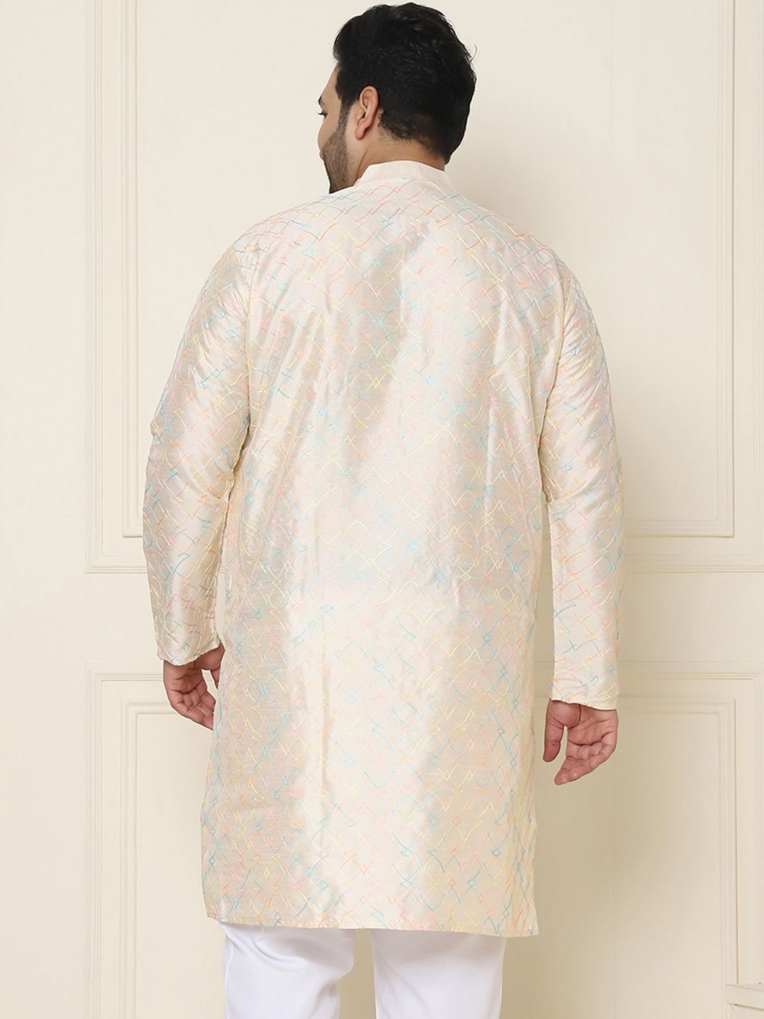 SOJANYA PLUS Embroidered Thread Work Kurta