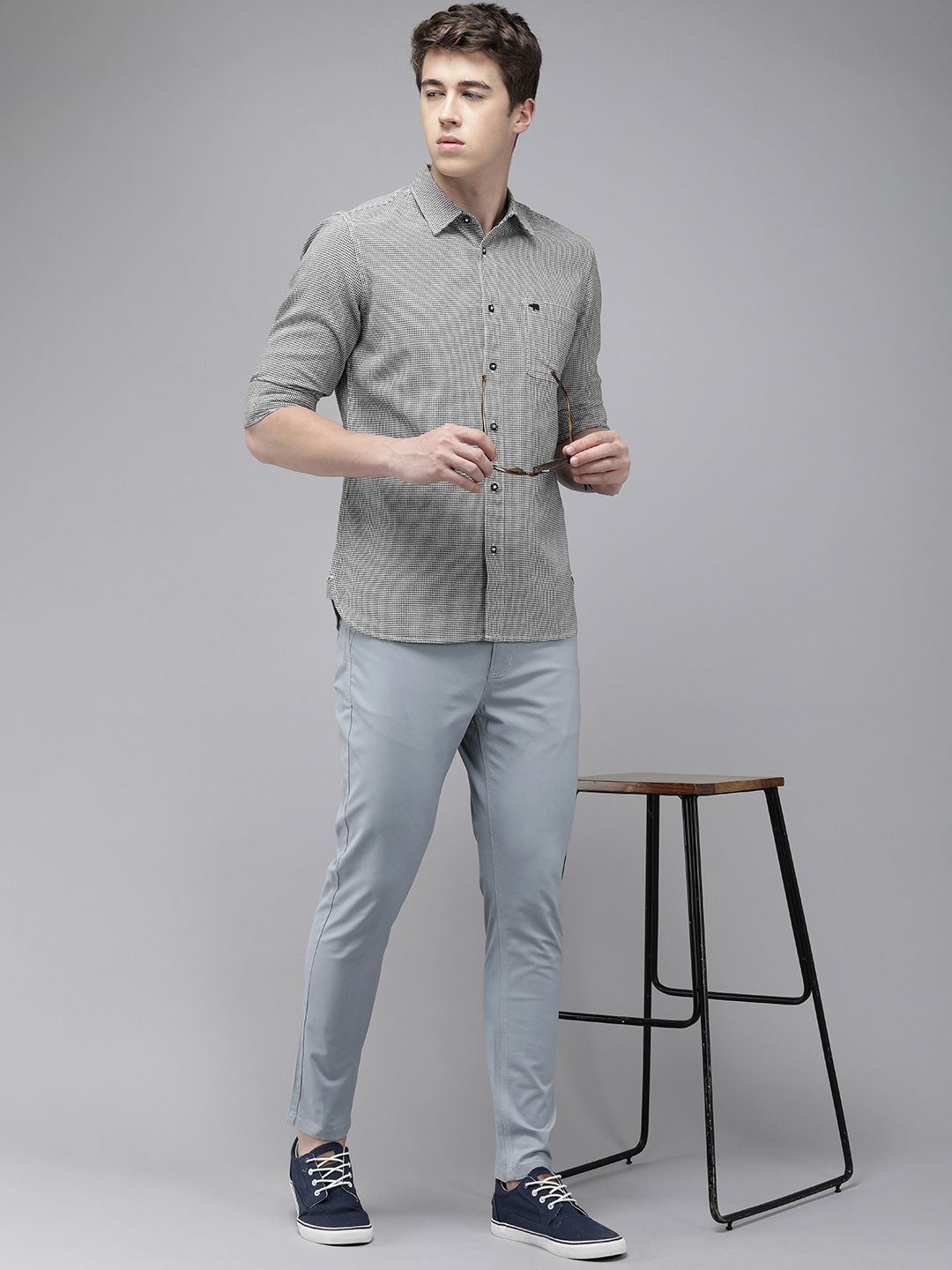 THE BEAR HOUSE Men Slim Fit Opaque Houndstooth Checked Pure Cotton Casual Shirt