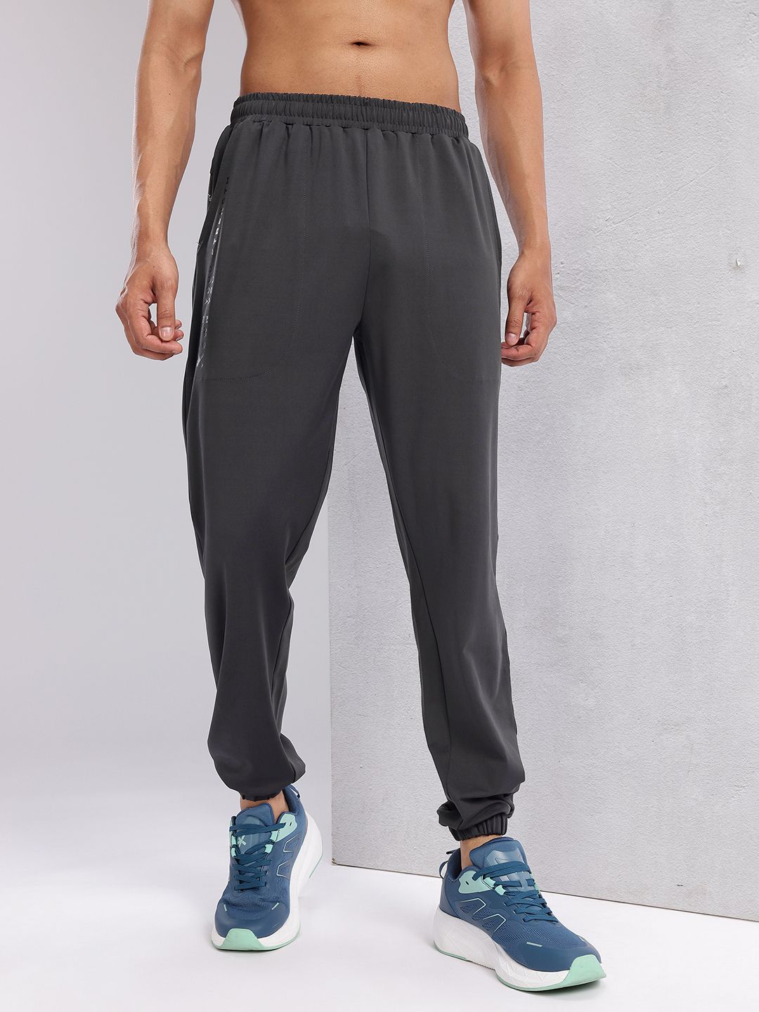 HRX by Hrithik Roshan Men Typography Printed Mid-rise Rapid-Dry Training Joggers