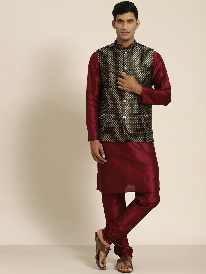 SOJANYA Men Woven Design Kurta with Churidar with Nehru Jacket