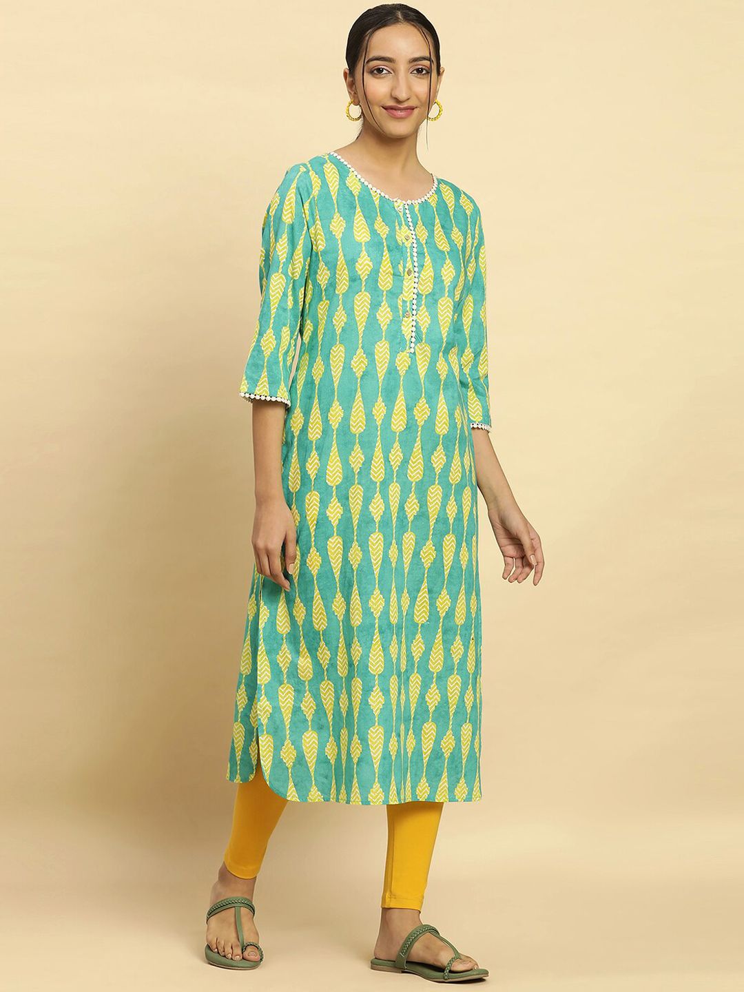 W Round Neck Regular Sleeves Straight Kurta