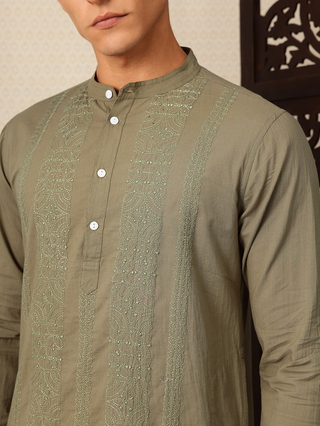 House of Pataudi Pure Cotton Floral Thread Work Jashn Kurta with Churidar
