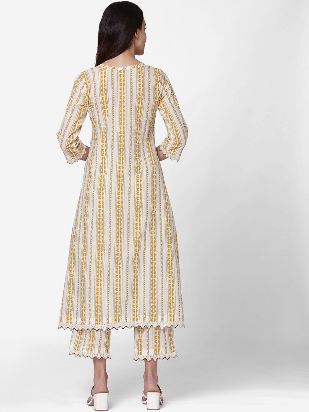 KALINI Geometric Printed Regular Pure Cotton Kurta With Trousers