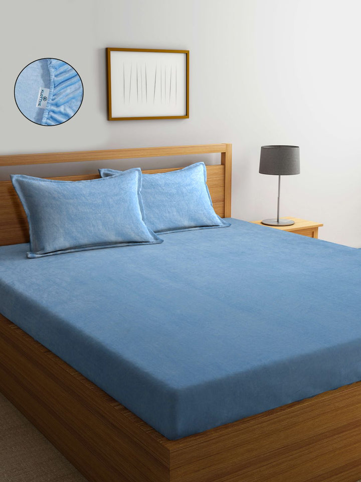 KLOTTHE Biru Bulu 300 TC Dilengkapi Cadar King Halus dengan 2 Sarung Bantal-98 x 87 inci