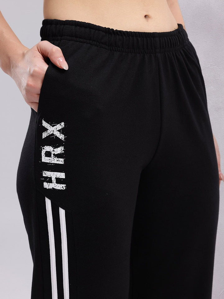HRX oleh Hrithik Roshan Wanita Jenama Logo Cetak Flared Fit Latihan Seluar Latihan