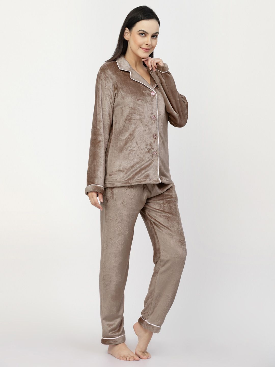 Kemeja Klotthe Woolen dengan seluar