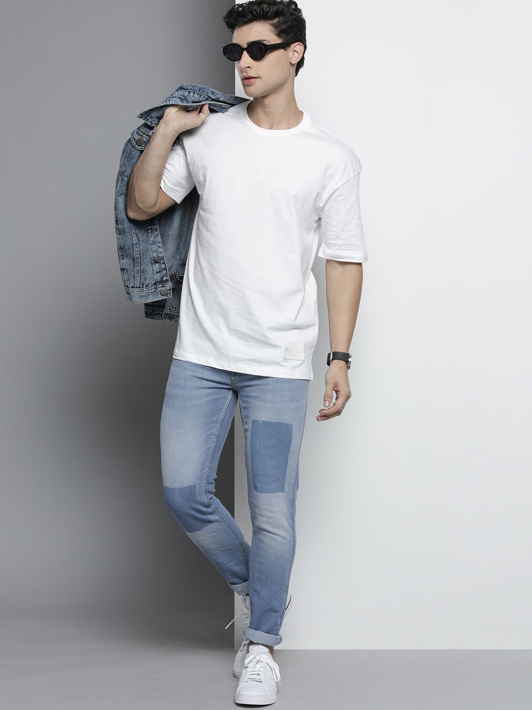 The Indian Garage Co Men Blue Slim Fit Light Fade Stretchable Jeans