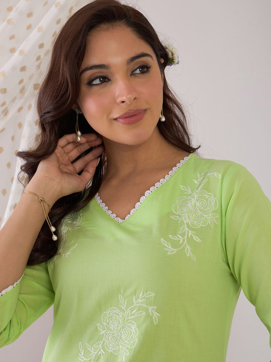 Indo Era Floral Printed V-Neck Pure Cotton Straight Kurta With Trousers