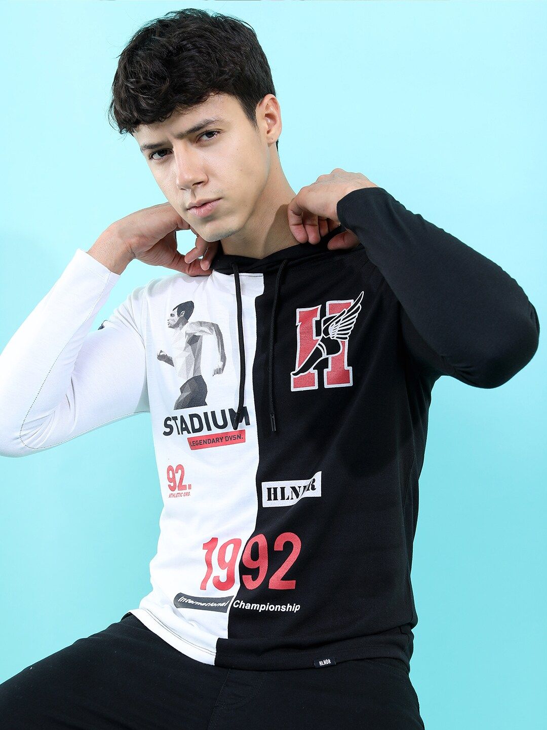 HIGHLANDER Men Black & White Printed Hooded Slim Fit T-shirt