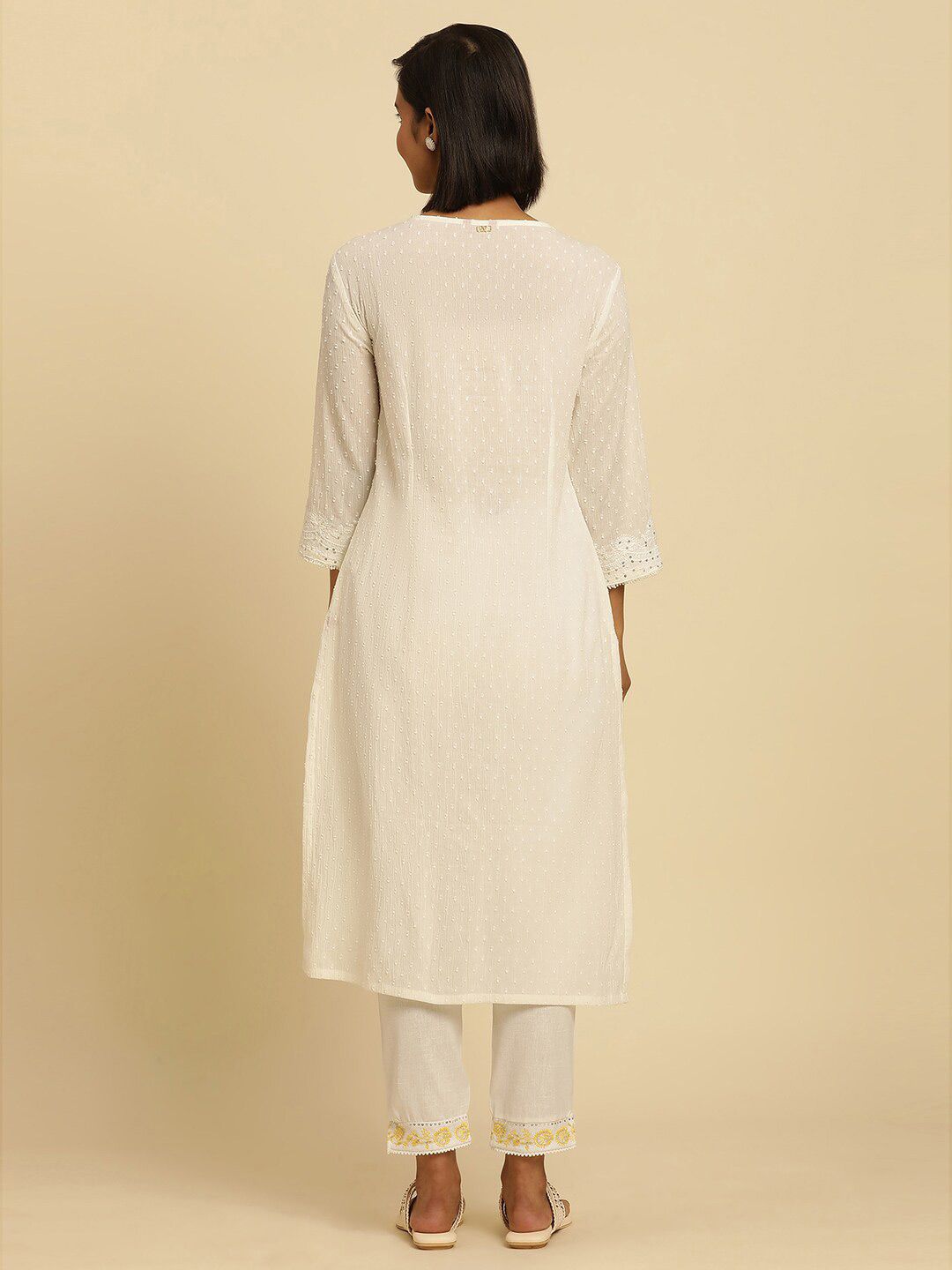 W White Ethnic Motifs Thread Work V-Neck Cotton A-Line Kurta