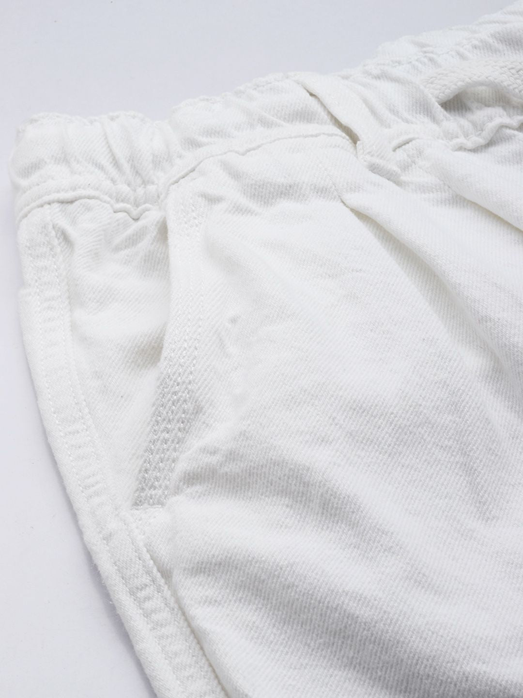 The Indian Garage Co Men Pleated Relaxed Fit Pure Cotton Jeans