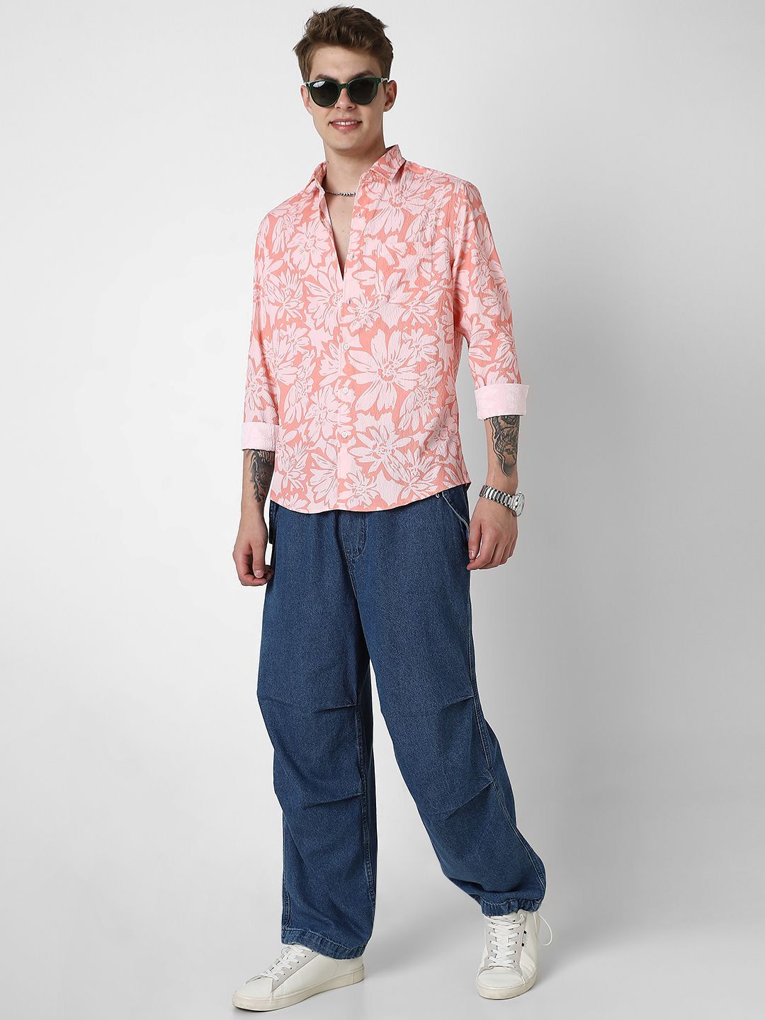 VASTRADO Men Classic Slim Fit Floral Opaque Floral  Printed Casual Shirt