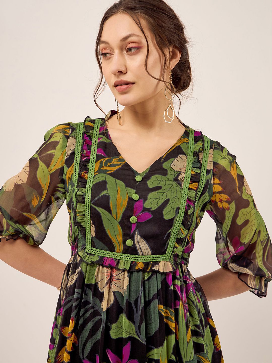 Antheaa Black & Green Floral Printed Puff Sleeves Gathered Tiered Fit & Flare Midi Dress